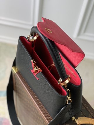 Replica Louis Vuitton 2022 Dauphine Handbags