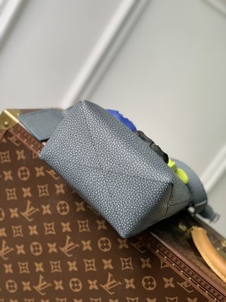 Replica Louis Vuitton 2022 new sling bag