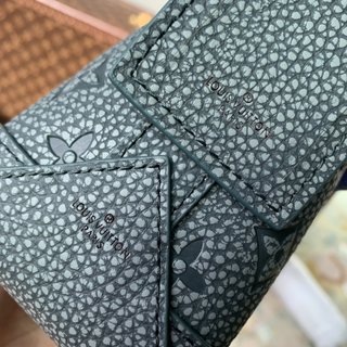 Replica Louis Vuitton 2022 new sling bag