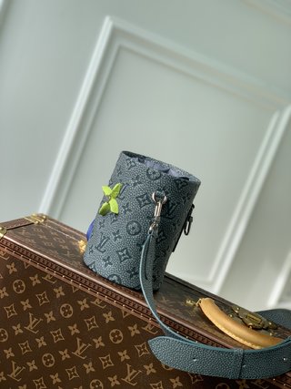 Replica Louis Vuitton 2022 new sling bag