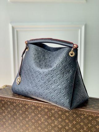 Replica Louis Vuitton 2022 new fashion Handbags