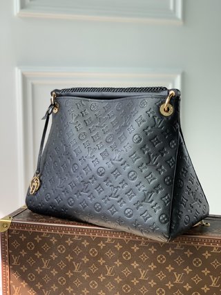 Replica Louis Vuitton 2022 new fashion Handbags