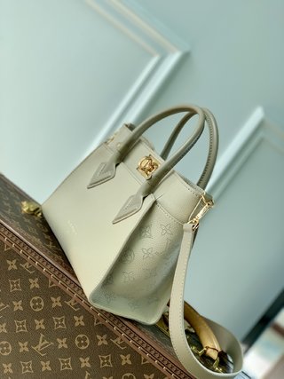 Replica Louis Vuitton 2022 new fashion Handbags