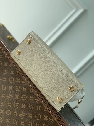 Replica Louis Vuitton 2022 new fashion Handbags