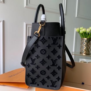 Replica Louis Vuitton 2022 new fashion Handbags