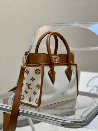 Replica Louis Vuitton 2022 new fashion Handbags