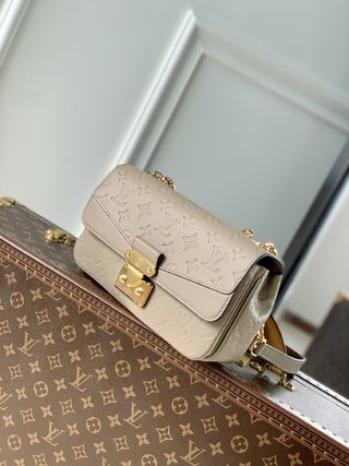 Replica Louis Vuitton 2022 new small bags