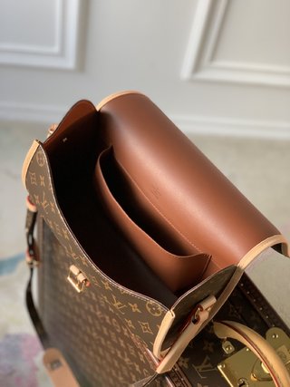 Replica Louis Vuitton 2022 new messenger bag