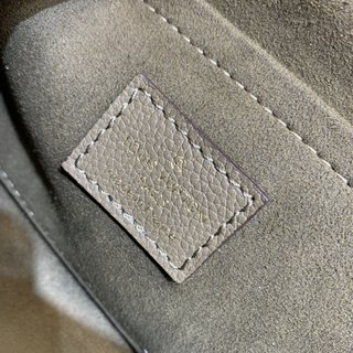 Replica Louis Vuitton 2022 new sling bag