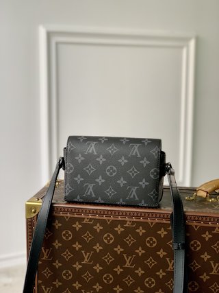 Replica Louis Vuitton 2022 new fashion Small Bags