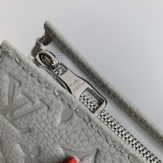 Replica Louis Vuitton 2022 new fashion Small Bags