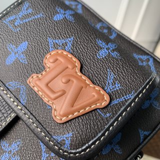 Replica Louis Vuitton 2022 new fashion Small Bags