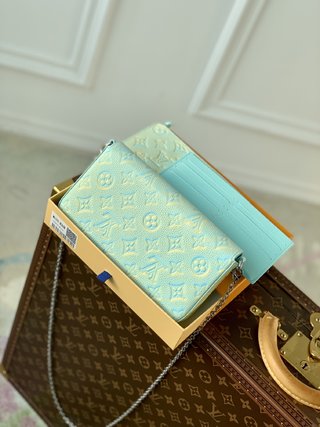 Replica Louis Vuitton 2022 new fashion Small Bags