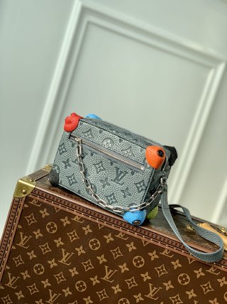 Replica Louis Vuitton 2022 new fashion Small Bags