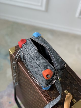 Replica Louis Vuitton 2022 new fashion Small Bags