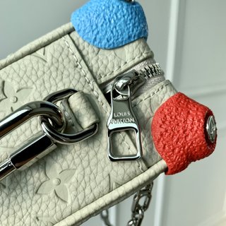 Replica Louis Vuitton 2022 new fashion Small Bags