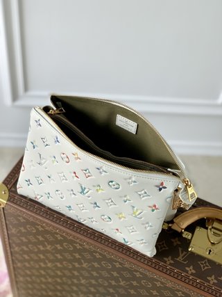 Replica Louis Vuitton 2022 new fashion Small Bags