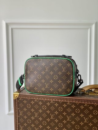 Replica Louis Vuitton 2022 new fashion Small Bags