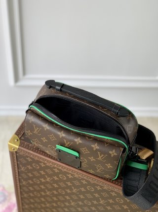 Replica Louis Vuitton 2022 new fashion Small Bags