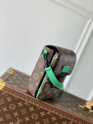 Replica Louis Vuitton 2022 new fashion Small Bags