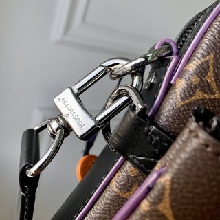 Replica Louis Vuitton 2022 new fashion Small Bags