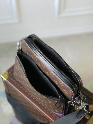 Replica Louis Vuitton 2022 new fashion Small Bags