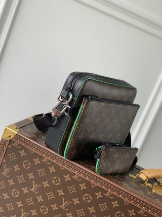 Replica Louis Vuitton 2022 new fashion Small Bags