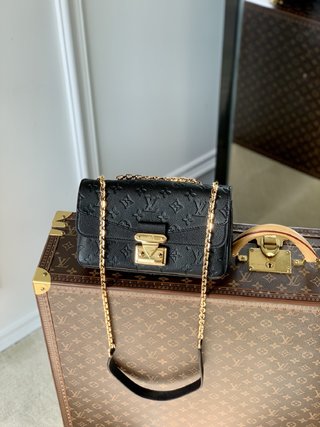 Replica Louis Vuitton 2022 new fashion Small Bags