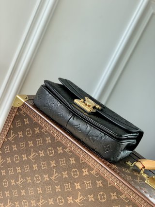 Replica Louis Vuitton 2022 new fashion Small Bags