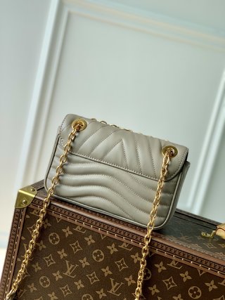 Replica Louis Vuitton 2022 New Wave Small Bags M20838