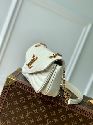 Replica Louis Vuitton 2022 New Wave Small Bags M20685