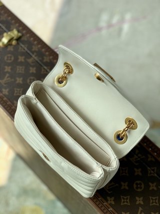 Replica Louis Vuitton 2022 New Wave Small Bags M20685