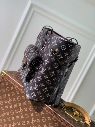 Replica Louis Vuitton 2022 new fashion Handbags M46137