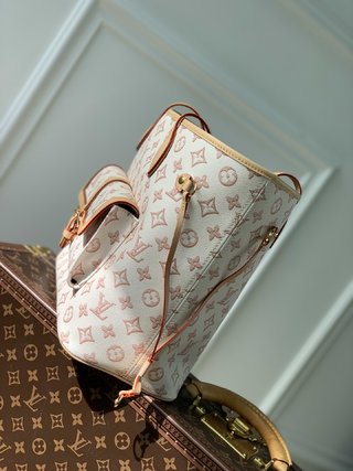 Replica Louis Vuitton 2022 new fashion Handbags M20921