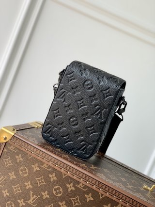 Replica Louis Vuitton 2022 new fashion Small Bags M81524