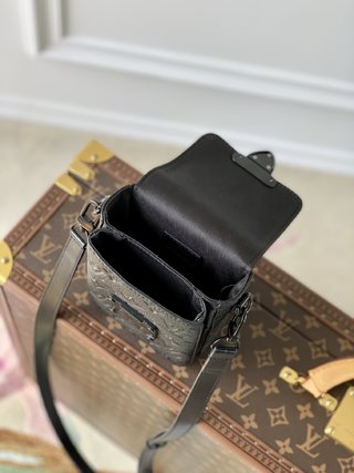 Replica Louis Vuitton 2022 new fashion Small Bags M81524