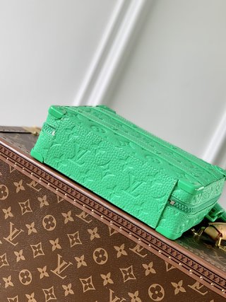 Replica Louis Vuitton 2022 new fashion Small Bags M96163