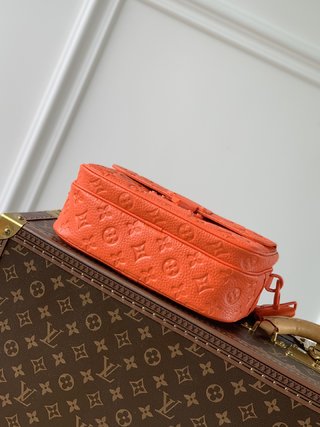 Replica Louis Vuitton 2022 new fashion Small Bags M20904