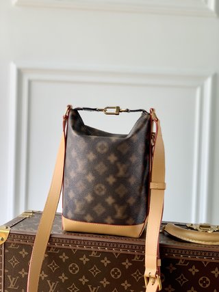 Replica Louis Vuitton 2022 new fashion Handbags M46241