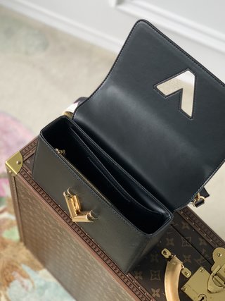 Replica Louis Vuitton 2022 new fashion Small Bags M20680