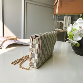 Replica Louis Vuitton 2022 new fashion Small Bags N63106