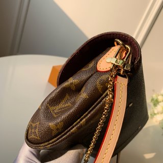 Replica Louis Vuitton 2022 new fashion Handbags M40717