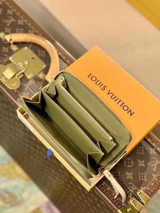 Replica Louis Vuitton 2022 new fashion Small Bags M81280