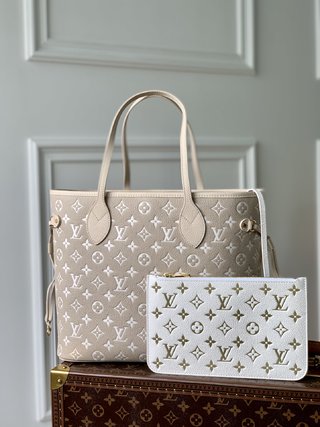 Replica Louis Vuitton 2022 new fashion Handbags M46102