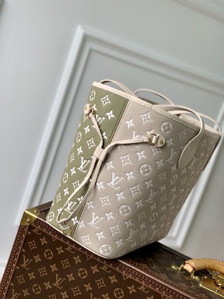 Replica Louis Vuitton 2022 new fashion Handbags M46102