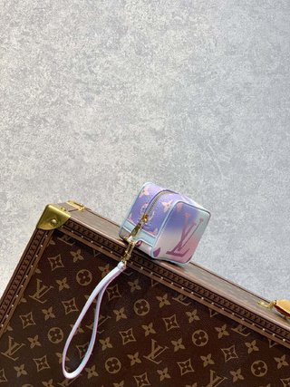 Replica Louis Vuitton 2022 new fashion Small Bags M81339