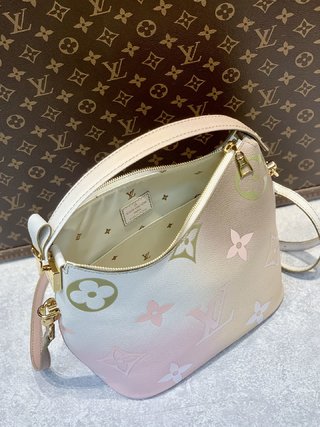 Replica Louis Vuitton 2022 new fashion Handbags M46080