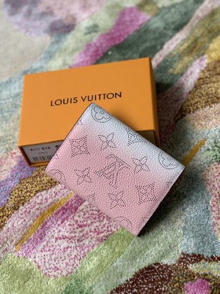 Replica Louis Vuitton 2022 new fashion Small Bags M64050