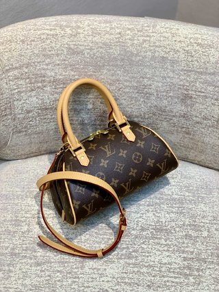 Replica Louis Vuitton 2022 new fashion Handbags M50202