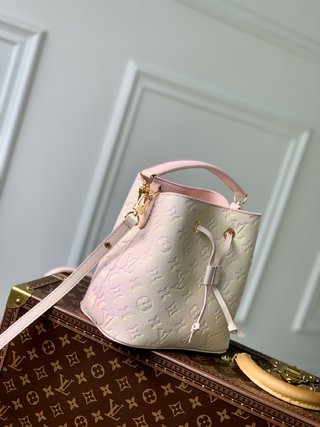 Replica Louis Vuitton 2022 new fashion Handbags M46174